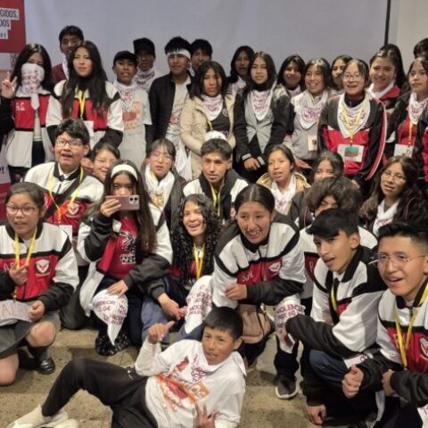 La juventud hackea la violencia