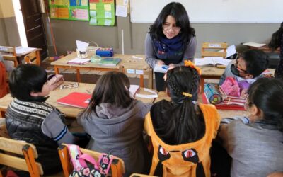 Inician los talleres de habilidades digitales en 20 unidades educativas de La Paz para una Internet segura